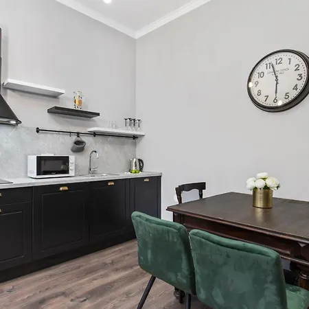 Carpathia 2 公寓 *